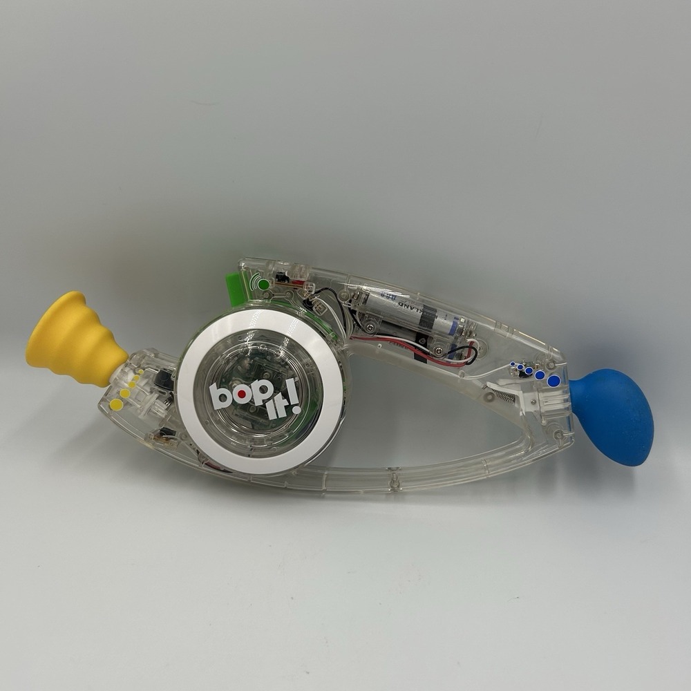 Bop It Clear See Through Handheld Electronic Game Pull Shout Twist Tested 2008 - Picture 2 of 7